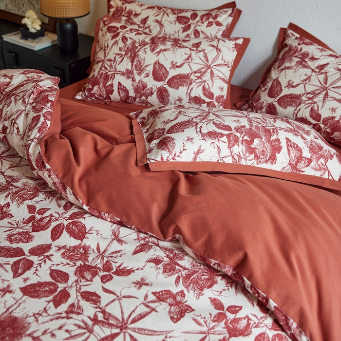 91家纺网 家纺一手货源 找家纺 千朵森 2025新款全棉拼角印花磨毛四件套 红蔓