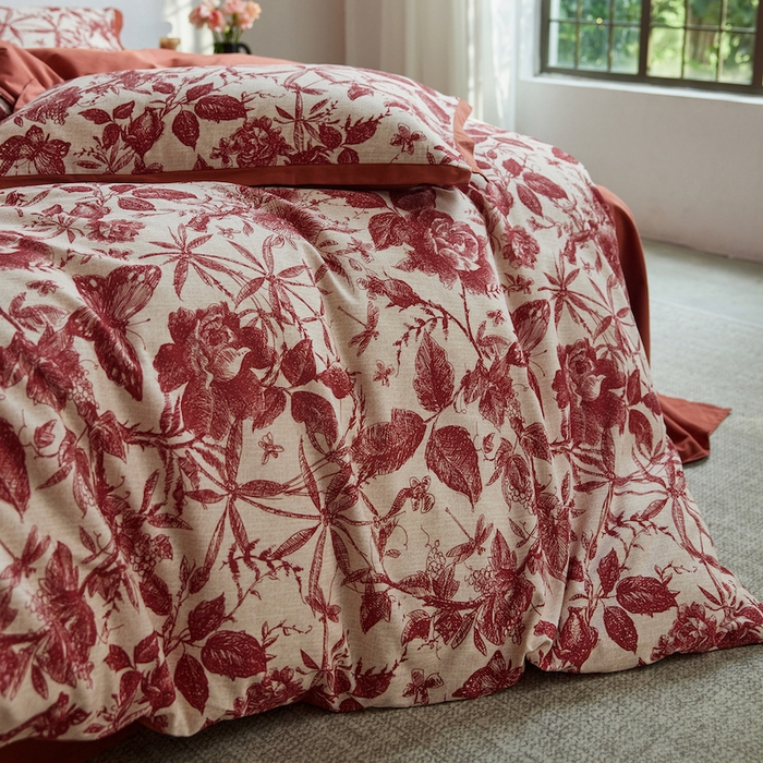 91家纺网 家纺一手货源 找家纺 千朵森 2025新款全棉拼角印花磨毛四件套 红蔓