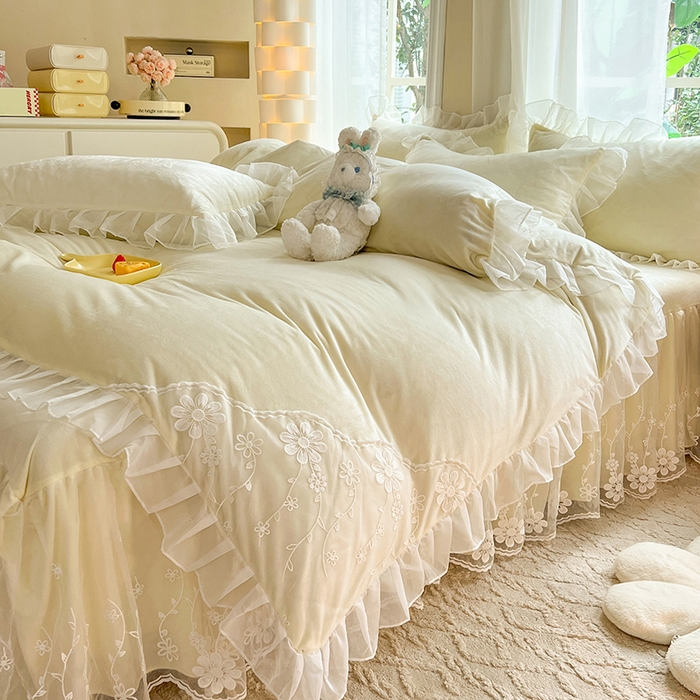 91家纺网 家纺一手货源 找家纺 唐人居 2025新款宝宝绒蕾丝花边四件套--米朵系列 米朵-奶白