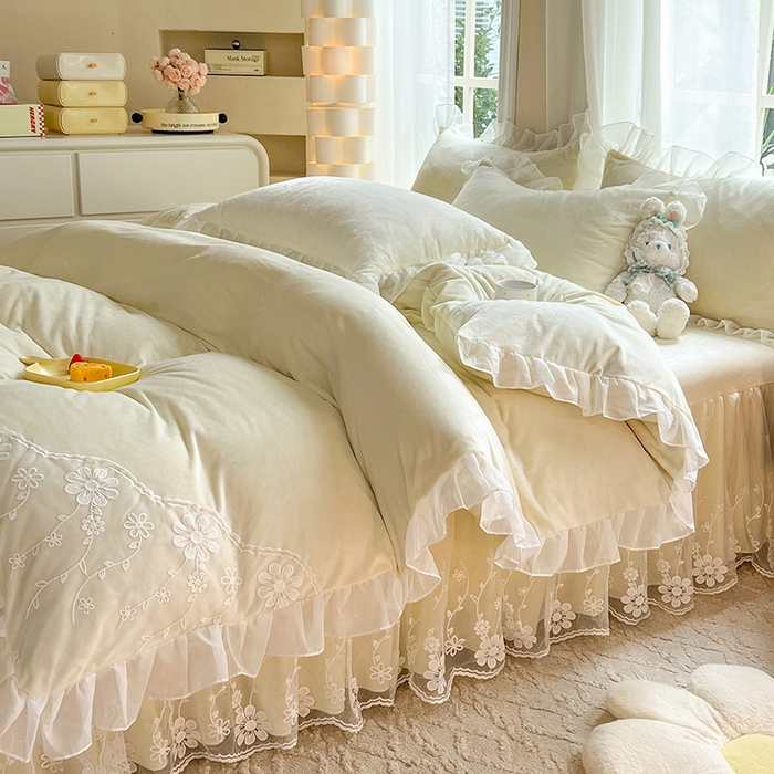 91家纺网 家纺一手货源 找家纺 唐人居 2025新款宝宝绒蕾丝花边四件套--米朵系列 米朵-奶白