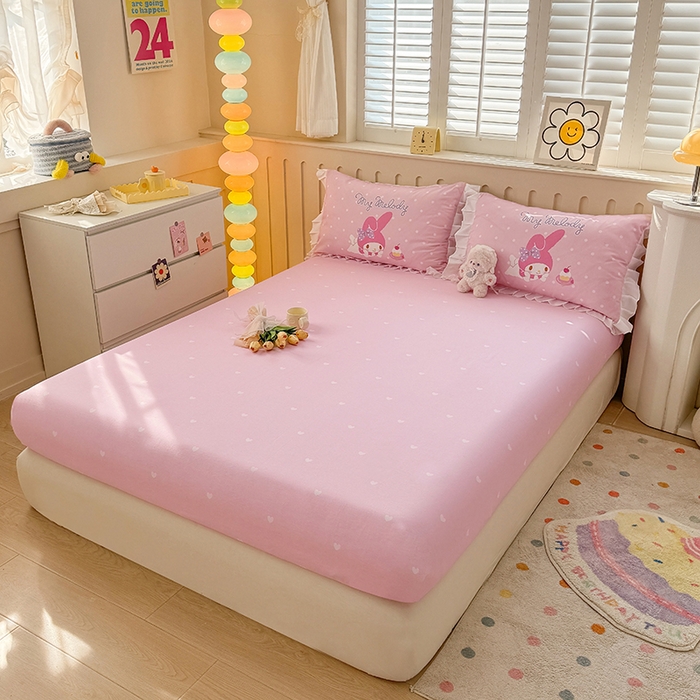 91家纺网 家纺一手货源 找家纺 2025新款大版三丽鸥系列 纯棉床单全棉床裙学生三四件套 花边款 花边款-甜品美乐蒂