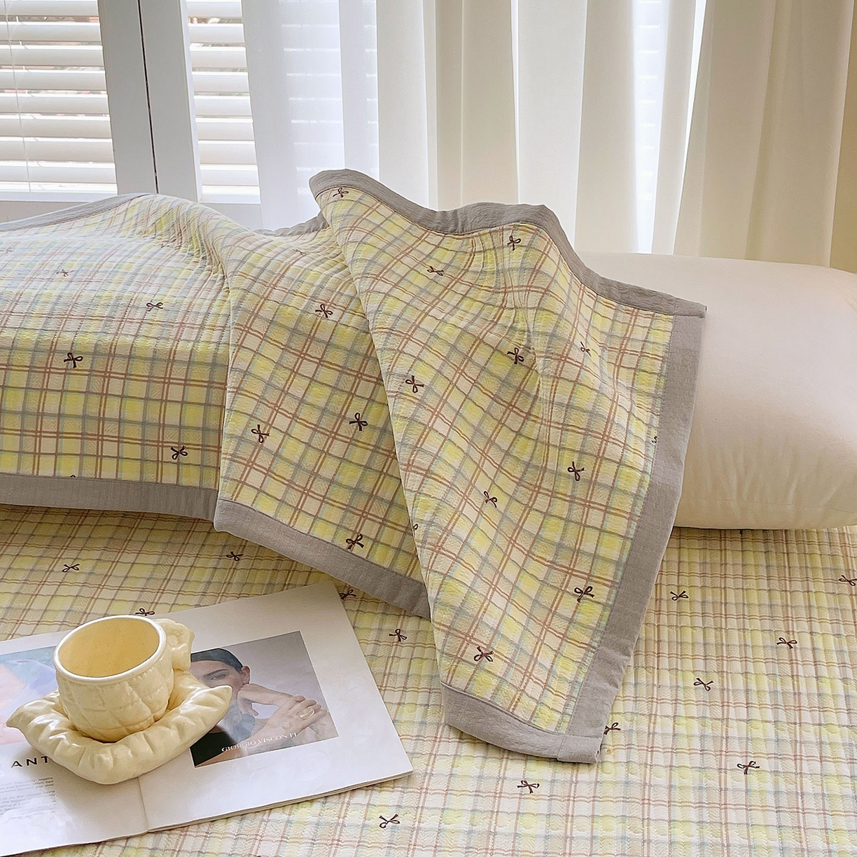 91家纺网 家纺一手货源 找家纺 雨彤家纺 2025新款A类双层纱夹棉双人枕巾 格调蝴蝶结