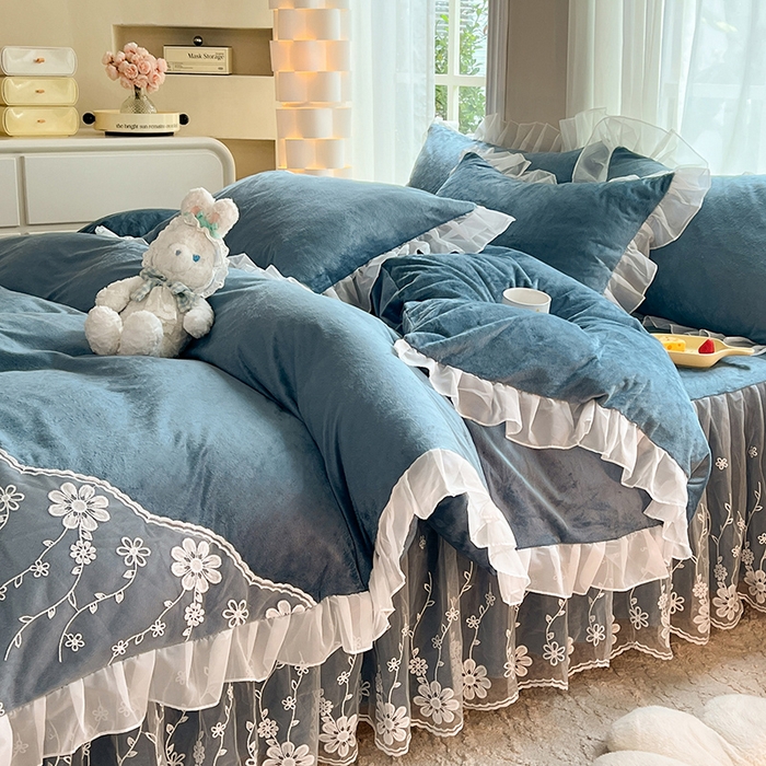 91家纺网 家纺一手货源 找家纺 唐人居 2025新款宝宝绒蕾丝花边四件套--米朵系列 米朵-深蓝