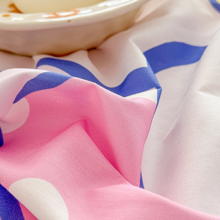 91家纺网 家纺一手货源 找家纺 2025新款大版三丽鸥系列 纯棉床单全棉床裙学生三四件套 花边款 大版花边-甜心凯蒂