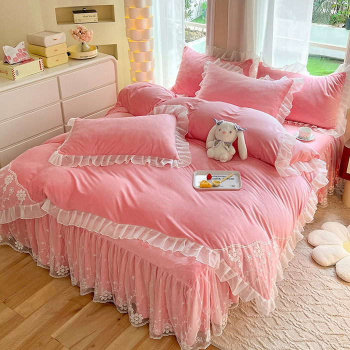 91家纺网 家纺一手货源 找家纺 唐人居 2025新款宝宝绒蕾丝花边四件套--米朵系列 米朵-樱桃粉