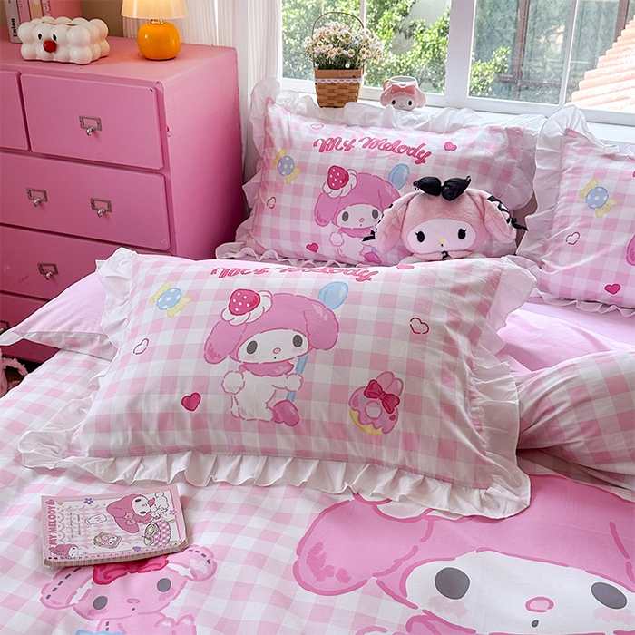 91家纺网 家纺一手货源 找家纺 2025新款大版三丽鸥系列 纯棉床单全棉床裙学生三四件套 花边款 星黛美乐蒂-白花边