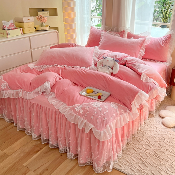 91家纺网 家纺一手货源 找家纺 唐人居 2025新款宝宝绒蕾丝花边四件套--米朵系列 米朵-樱桃粉