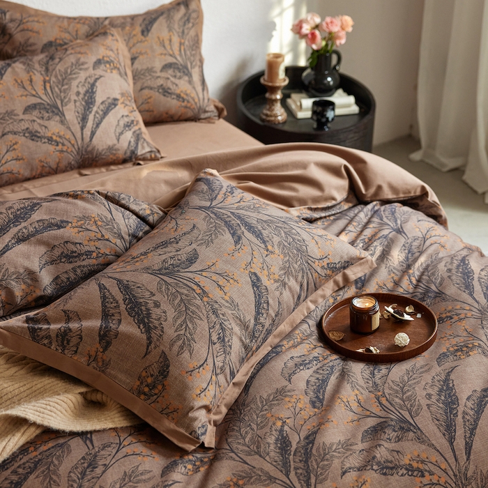 91家纺网 家纺一手货源 找家纺 千朵森 2025新款全棉拼角印花磨毛四件套 秋穗