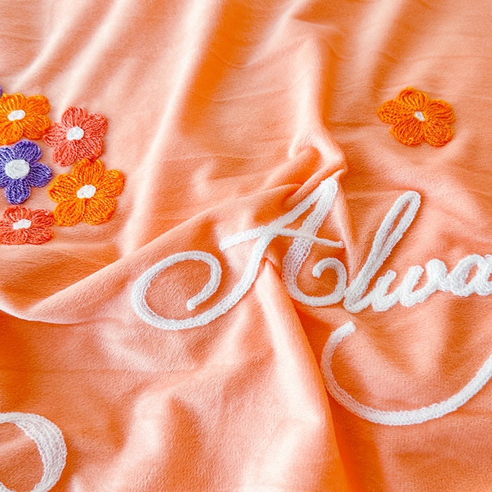 91家纺网 家纺一手货源 找家纺 唐人居 2025新款水晶绒毛巾绣四件套--幸福花开系列 幸福花开-橙色