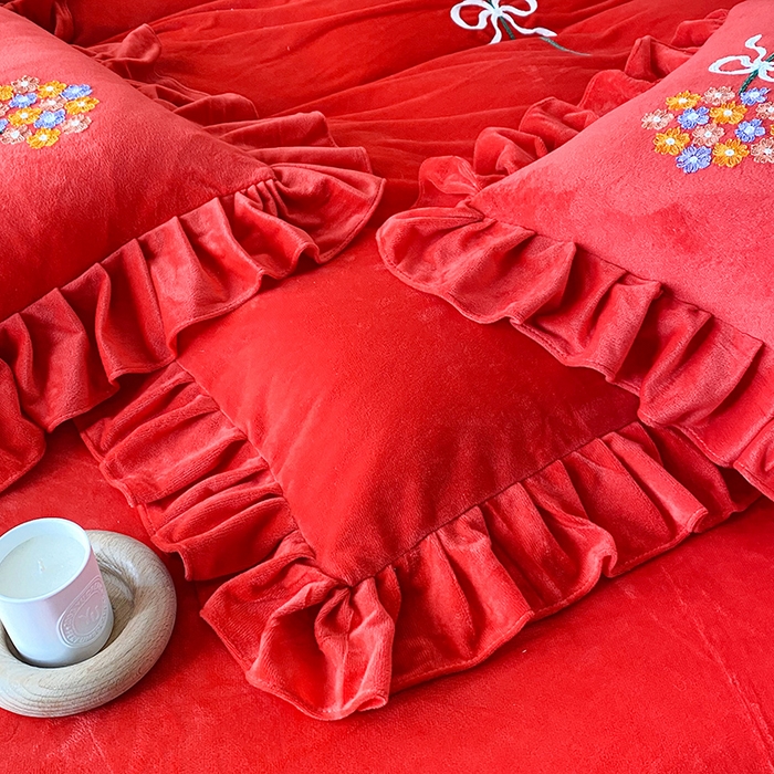 91家纺网 家纺一手货源 找家纺 唐人居 2025新款水晶绒毛巾绣四件套--幸福花开系列 幸福花开-大红