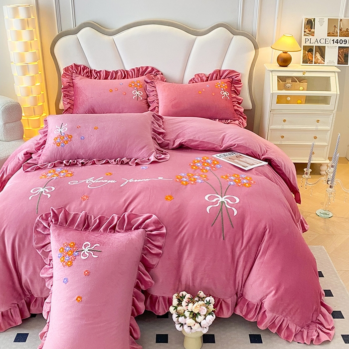 91家纺网 家纺一手货源 找家纺 唐人居 2025新款水晶绒毛巾绣四件套--幸福花开系列 幸福花开-豆沙