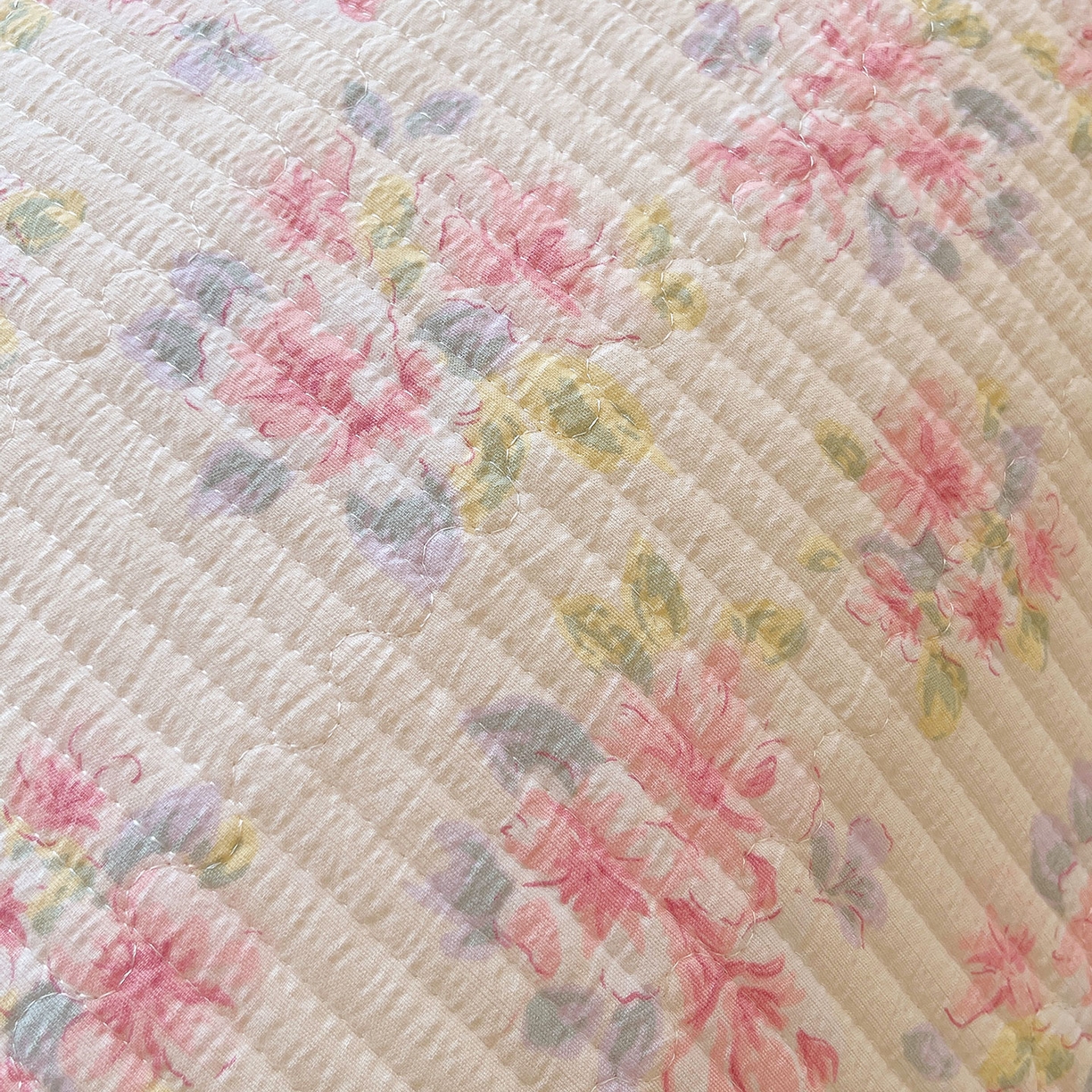 91家纺网 家纺一手货源 找家纺 雨彤家纺 2025新款A类双层纱夹棉单人枕巾 槐夏风清