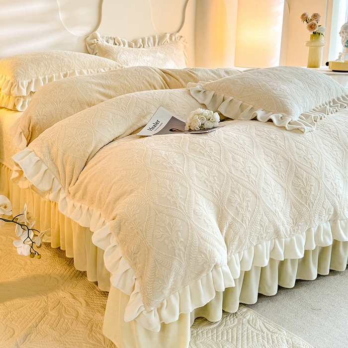 91家纺网 家纺一手货源 找家纺 （总）唐人居 2025新款雕花牛奶绒花边款四件套--摩卡庄园系列