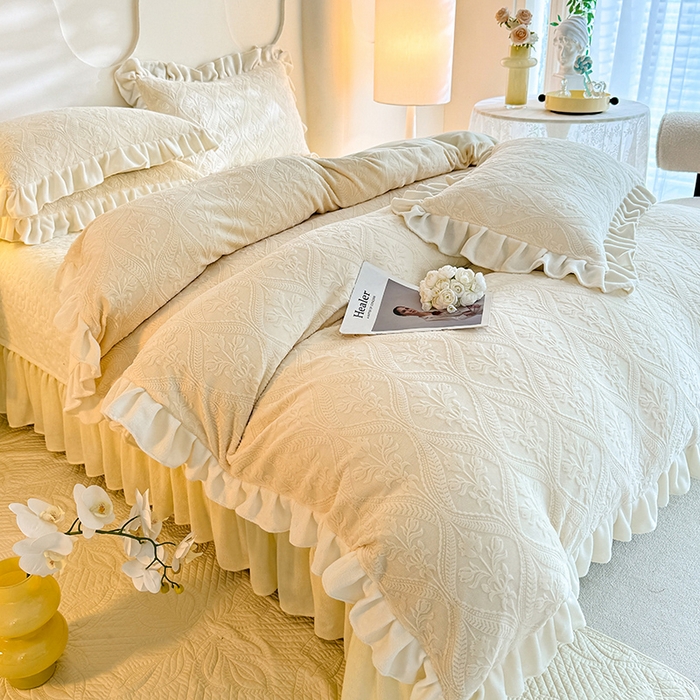 91家纺网 家纺一手货源 找家纺 （总）唐人居 2025新款雕花牛奶绒花边款四件套--摩卡庄园系列