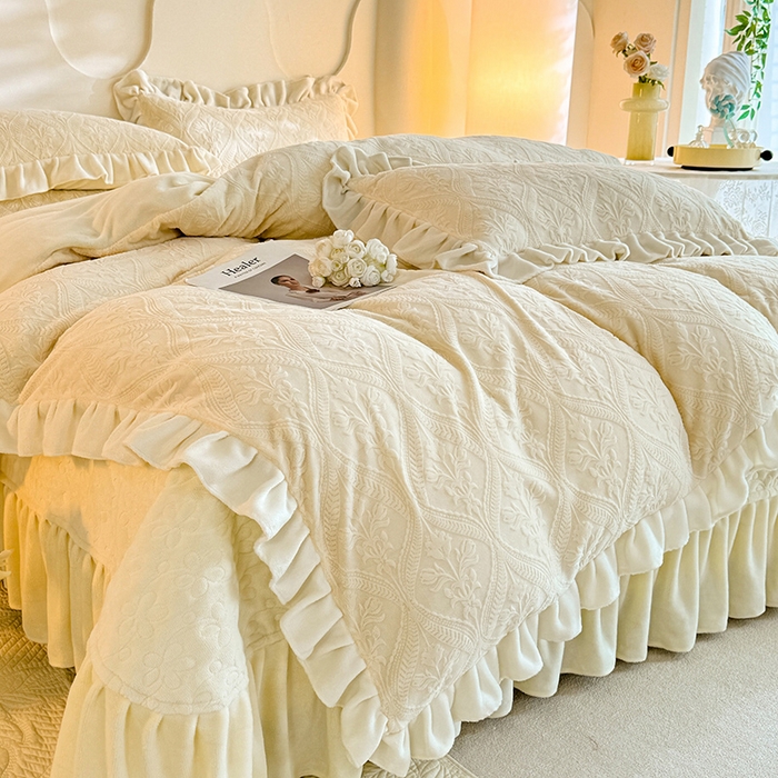 91家纺网 家纺一手货源 找家纺 （总）唐人居 2025新款雕花牛奶绒花边款四件套--摩卡庄园系列