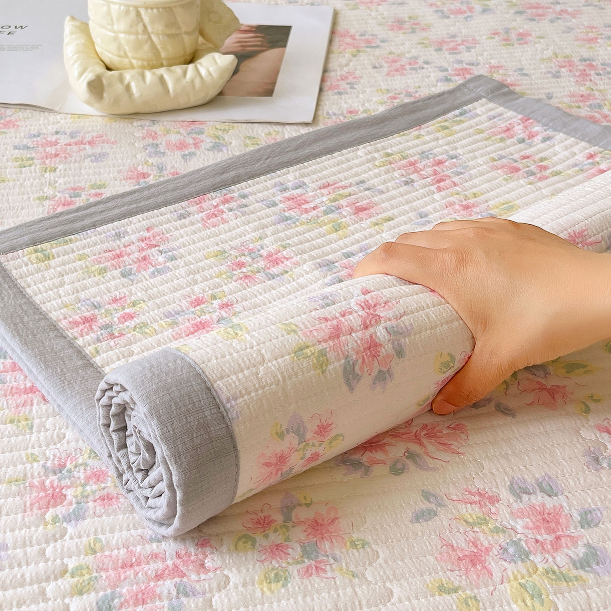 91家纺网 家纺一手货源 找家纺 雨彤家纺 2025新款A类双层纱夹棉单人枕巾 槐夏风清