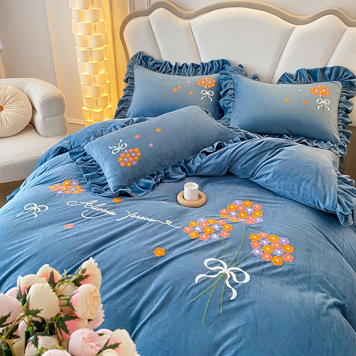 91家纺网 家纺一手货源 找家纺 唐人居 2025新款水晶绒毛巾绣四件套--幸福花开系列 幸福花开-水蓝