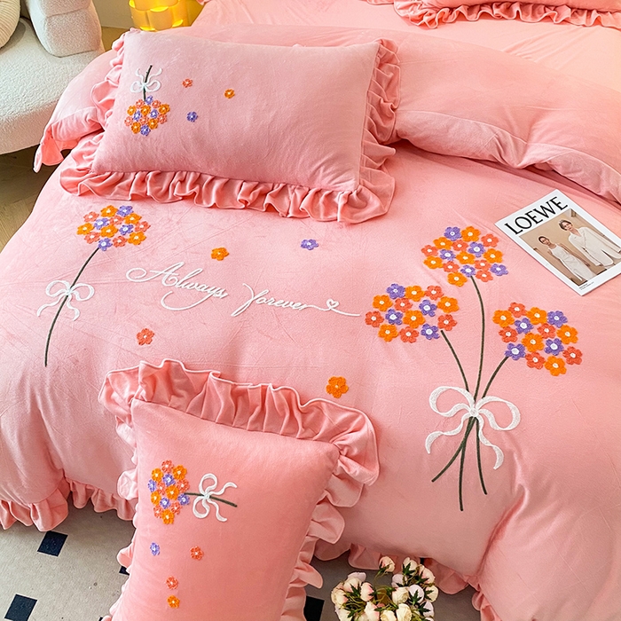 91家纺网 家纺一手货源 找家纺 唐人居 2025新款水晶绒毛巾绣四件套--幸福花开系列 幸福花开-玉色