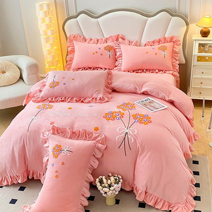 91家纺网 家纺一手货源 找家纺 唐人居 2025新款水晶绒毛巾绣四件套--幸福花开系列 幸福花开-玉色