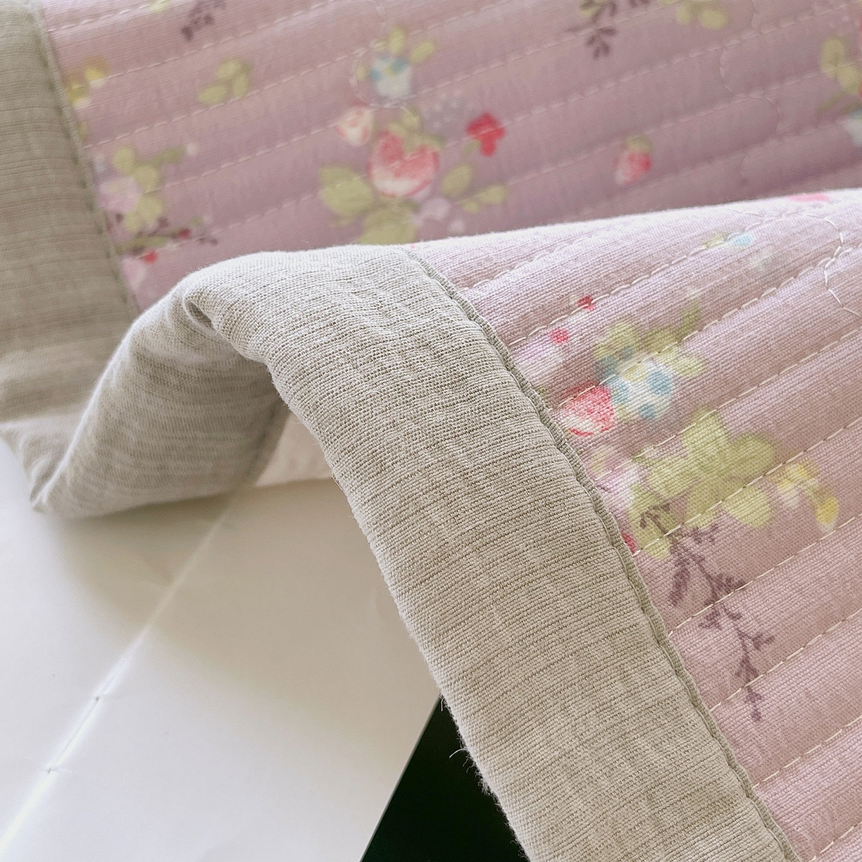 91家纺网 家纺一手货源 找家纺 雨彤家纺 2025新款A类双层纱夹棉单人枕巾 兰心幽怀