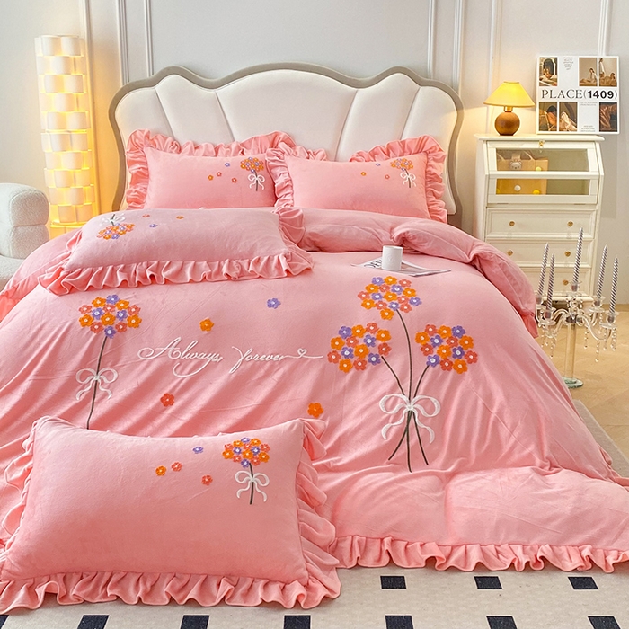 91家纺网 家纺一手货源 找家纺 唐人居 2025新款水晶绒毛巾绣四件套--幸福花开系列 幸福花开-玉色