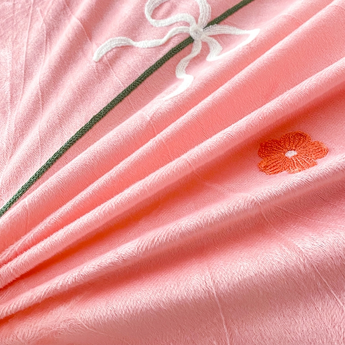 91家纺网 家纺一手货源 找家纺 唐人居 2025新款水晶绒毛巾绣四件套--幸福花开系列 幸福花开-玉色