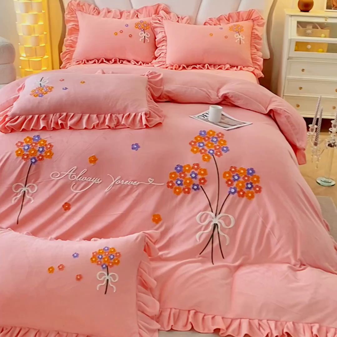 91家纺网 家纺一手货源 找家纺 唐人居 2025新款水晶绒毛巾绣四件套--幸福花开系列 幸福花开-玉色