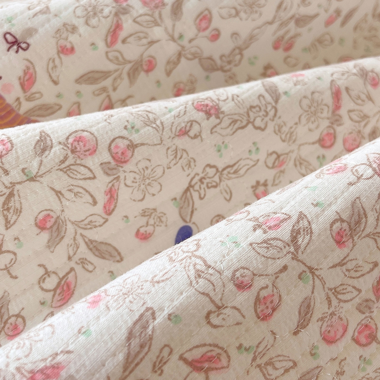 91家纺网 家纺一手货源 找家纺 雨彤家纺 2025新款A类双层纱夹棉单人枕巾 萌萌哒