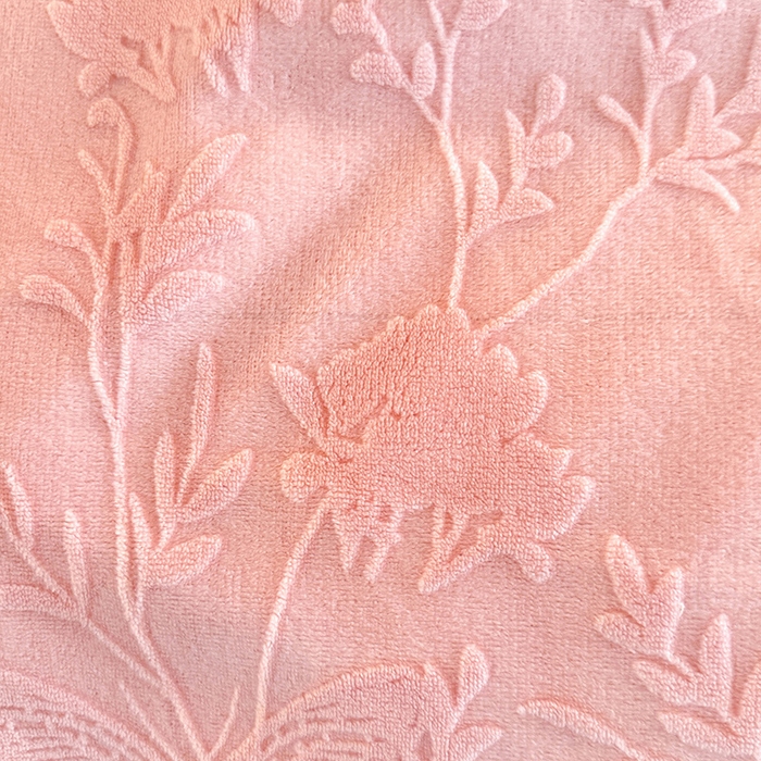 91家纺网 家纺一手货源 找家纺 唐人居 2025新款雕花牛奶绒花边款四件套--摩卡庄园系列 摩卡庄园-浅粉