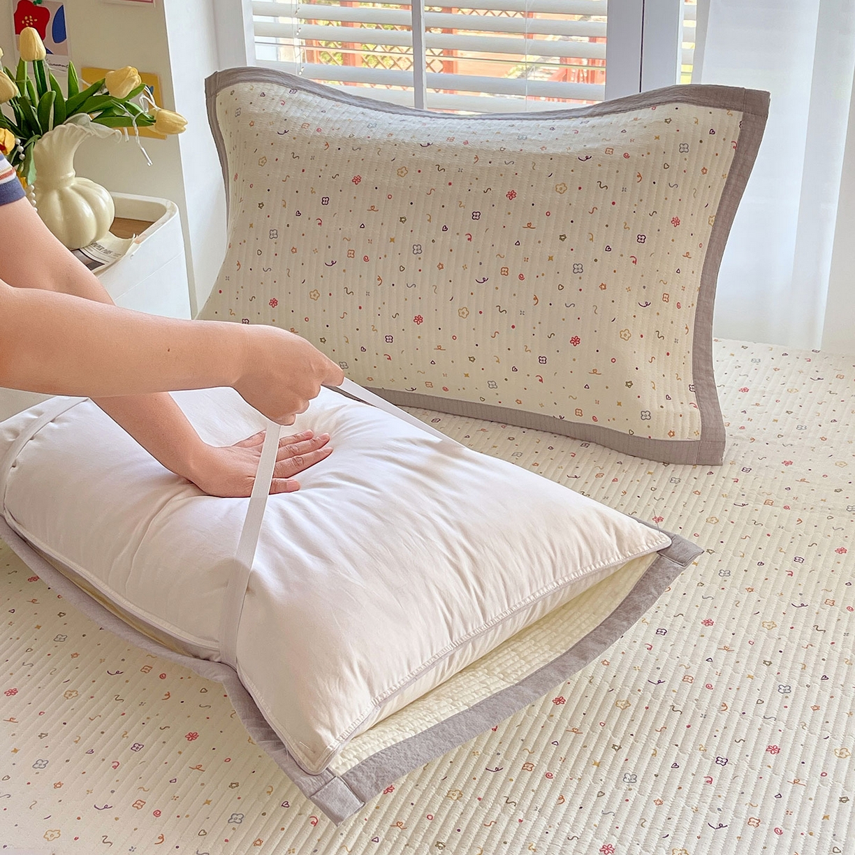 91家纺网 家纺一手货源 找家纺 雨彤家纺 2025新款A类双层纱夹棉单人枕巾 小确幸