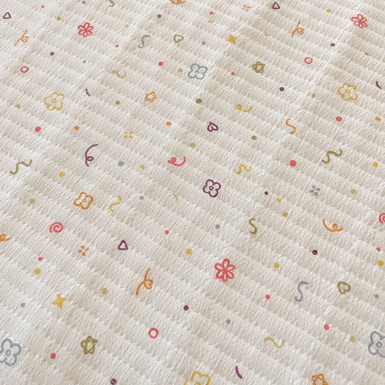 91家纺网 家纺一手货源 找家纺 雨彤家纺 2025新款A类双层纱夹棉单人枕巾 小确幸