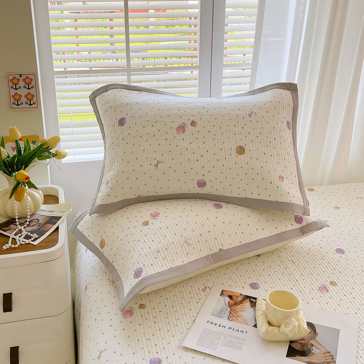 91家纺网 家纺一手货源 找家纺 雨彤家纺 2025新款A类双层纱夹棉单人枕巾 点点莓果