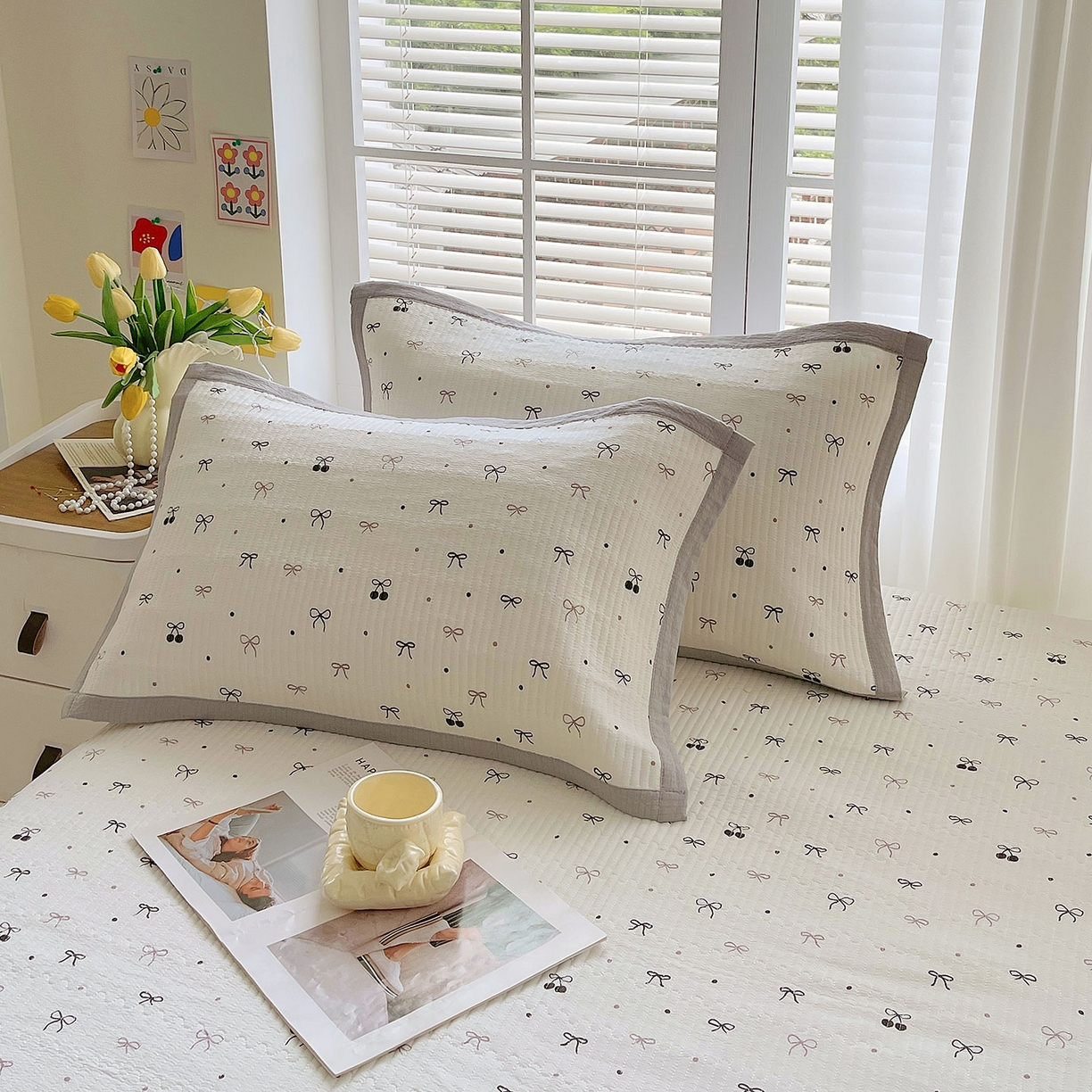 91家纺网 家纺一手货源 找家纺 雨彤家纺 2025新款A类双层纱夹棉单人枕巾 黑樱梦境