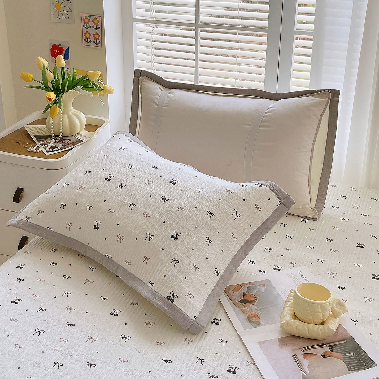 91家纺网 家纺一手货源 找家纺 雨彤家纺 2025新款A类双层纱夹棉单人枕巾 黑樱梦境