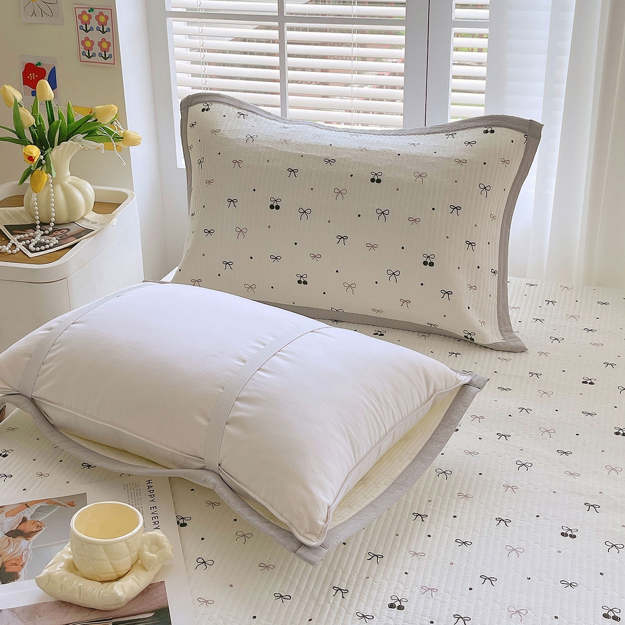 91家纺网 家纺一手货源 找家纺 雨彤家纺 2025新款A类双层纱夹棉单人枕巾 黑樱梦境