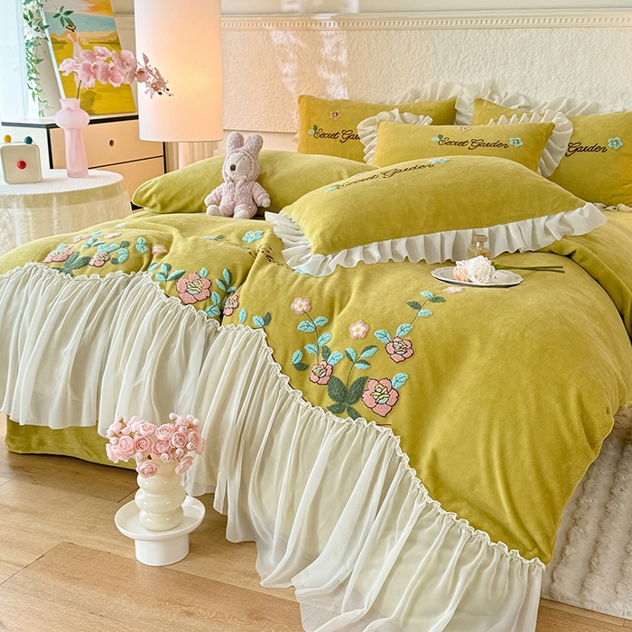 91家纺网 家纺一手货源 找家纺 唐人居 2025新款高克重牛奶绒毛巾绣四件套--繁花 繁花-黄色