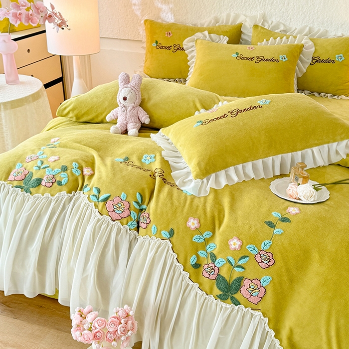 91家纺网 家纺一手货源 找家纺 唐人居 2025新款高克重牛奶绒毛巾绣四件套--繁花 繁花-黄色