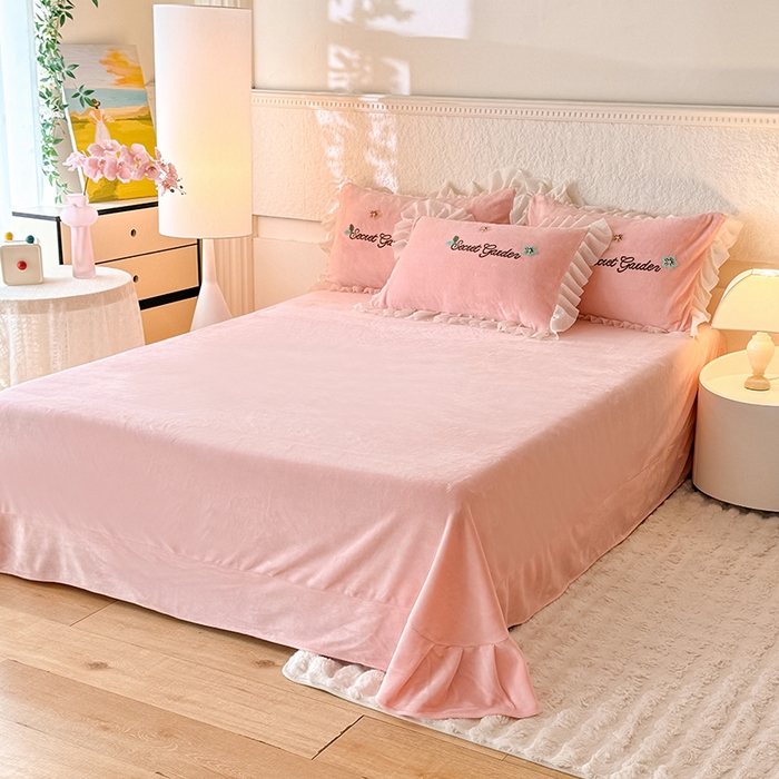 91家纺网 家纺一手货源 找家纺 唐人居 2025新款高克重牛奶绒毛巾绣四件套--繁花 繁花-浅粉