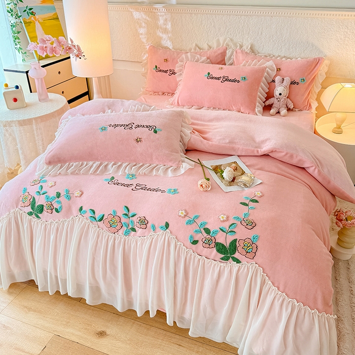 91家纺网 家纺一手货源 找家纺 唐人居 2025新款高克重牛奶绒毛巾绣四件套--繁花 繁花-浅粉