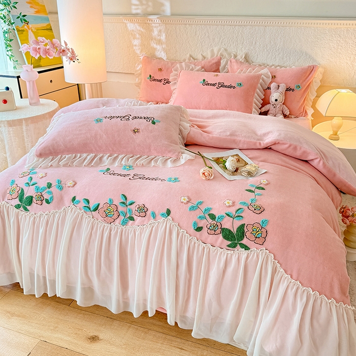 91家纺网 家纺一手货源 找家纺 唐人居 2025新款高克重牛奶绒毛巾绣四件套--繁花 繁花-浅粉