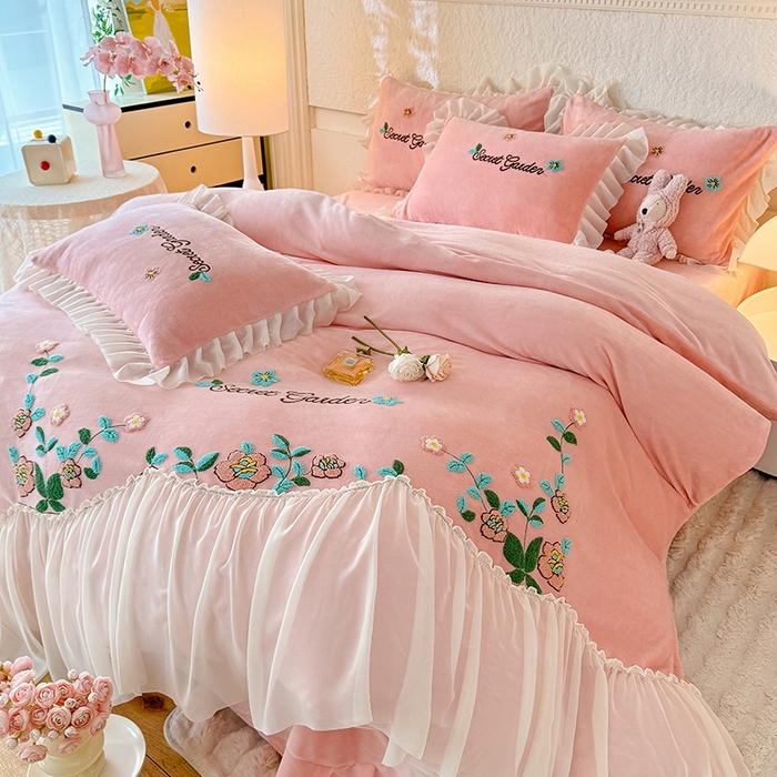 91家纺网 家纺一手货源 找家纺 唐人居 2025新款高克重牛奶绒毛巾绣四件套--繁花 繁花-浅粉