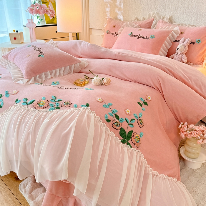 91家纺网 家纺一手货源 找家纺 唐人居 2025新款高克重牛奶绒毛巾绣四件套--繁花 繁花-浅粉