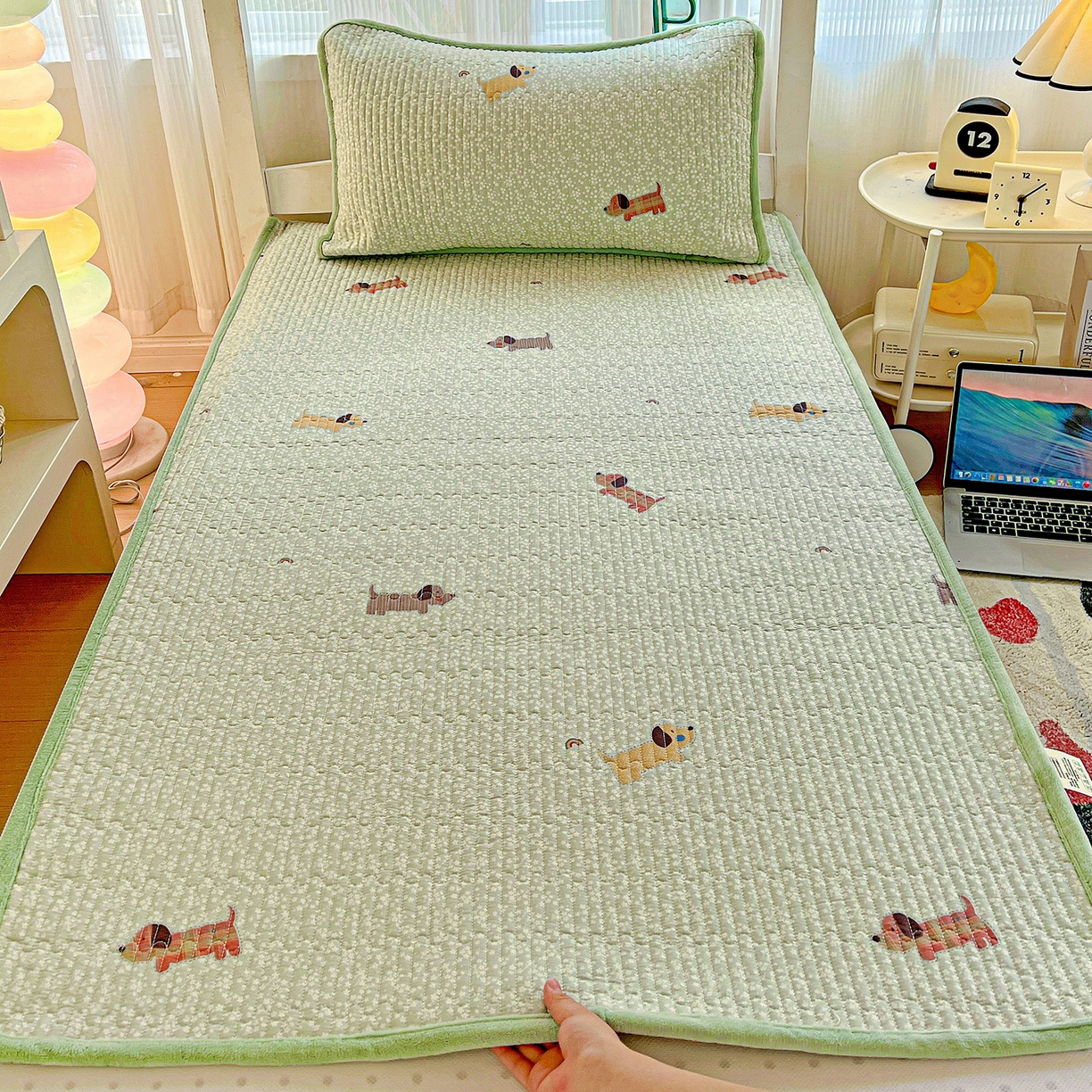 91家纺网 家纺一手货源 找家纺 恒尚居 2025新款纯棉牛奶绒学生床垫 双面两用夹棉床单床垫-秋冬款 四季通用 布丁狗-A纯棉-B牛奶绒