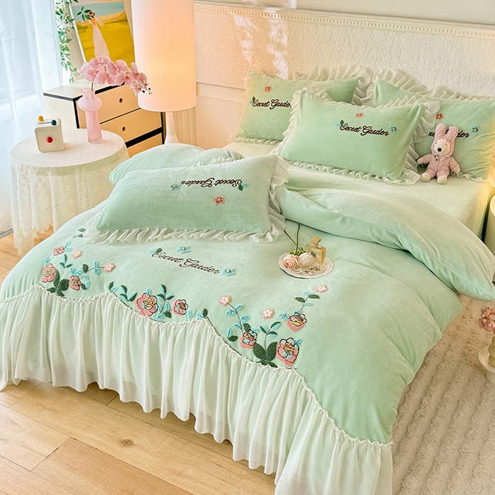 91家纺网 家纺一手货源 找家纺 唐人居 2025新款高克重牛奶绒毛巾绣四件套--繁花 繁花-浅绿