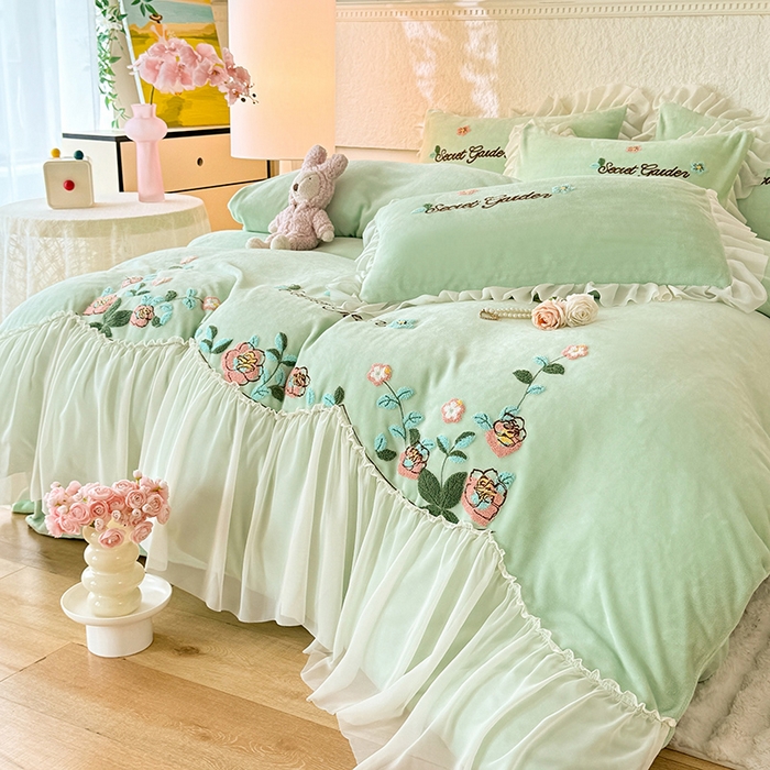 91家纺网 家纺一手货源 找家纺 唐人居 2025新款高克重牛奶绒毛巾绣四件套--繁花 繁花-浅绿