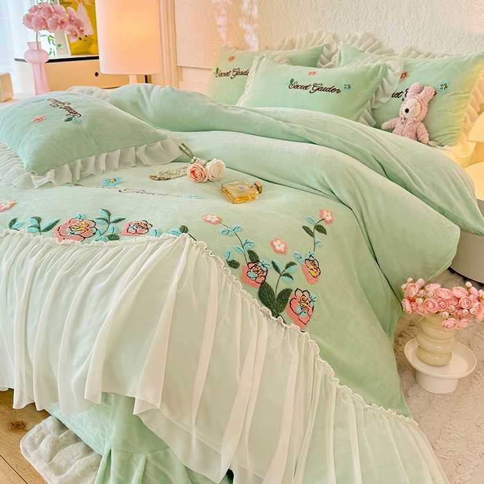 91家纺网 家纺一手货源 找家纺 唐人居 2025新款高克重牛奶绒毛巾绣四件套--繁花 繁花-浅绿