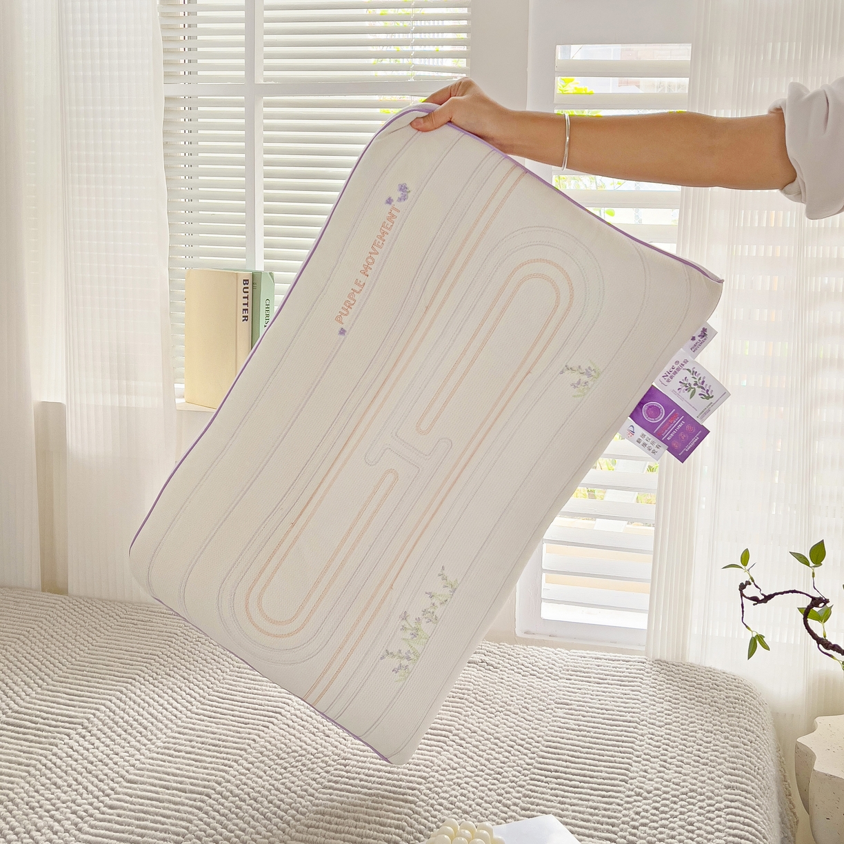 91家纺网 家纺一手货源 找家纺 晚儿 2025新款薰衣草工学护颈枕头枕芯 奶油白