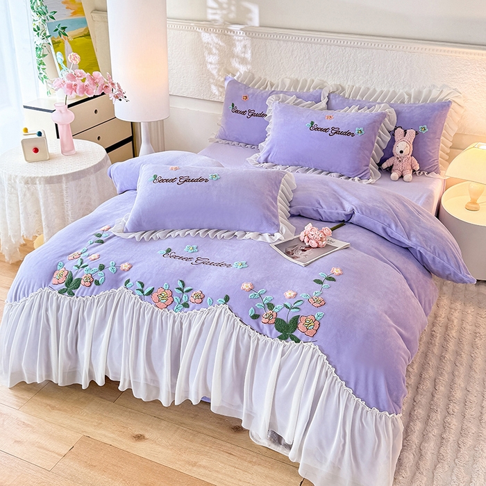 91家纺网 家纺一手货源 找家纺 唐人居 2025新款高克重牛奶绒毛巾绣四件套--繁花 繁花-紫色