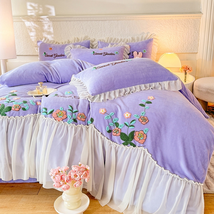 91家纺网 家纺一手货源 找家纺 唐人居 2025新款高克重牛奶绒毛巾绣四件套--繁花 繁花-紫色