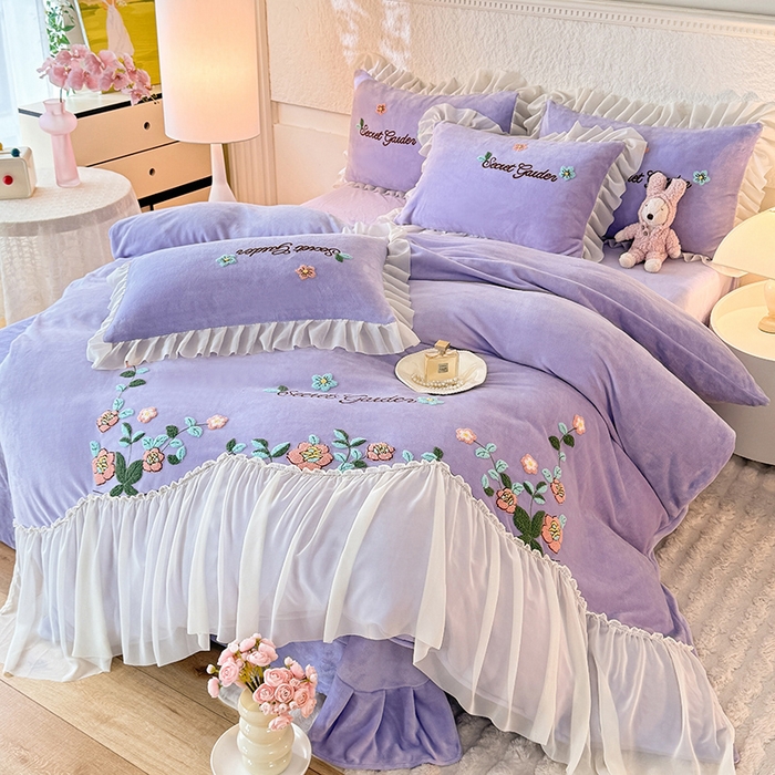 91家纺网 家纺一手货源 找家纺 唐人居 2025新款高克重牛奶绒毛巾绣四件套--繁花 繁花-紫色